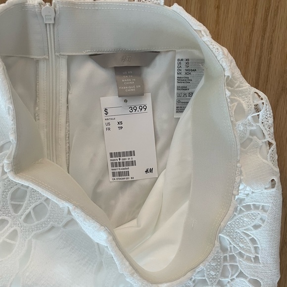 H&M lace pencil skirt - Picture 2 of 3